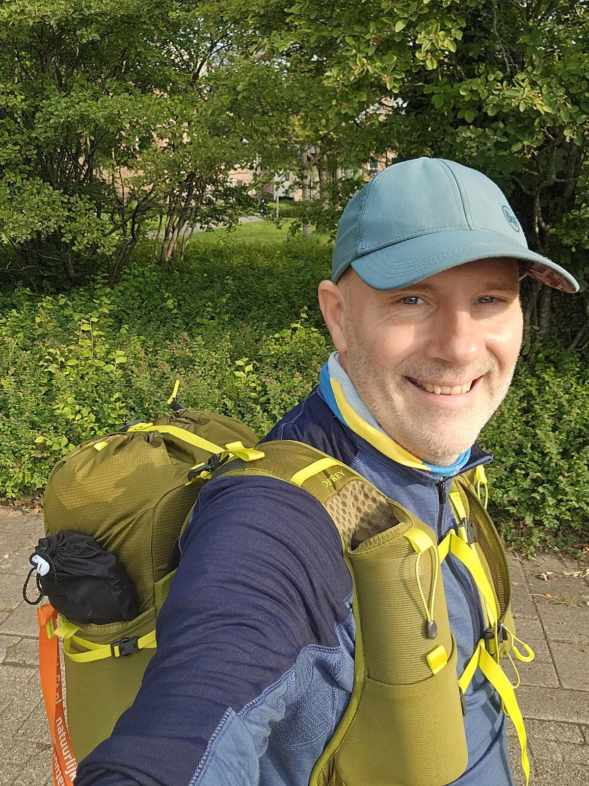 Wandeltrainer Evert tijdens een lange trainingswandeling in Almere